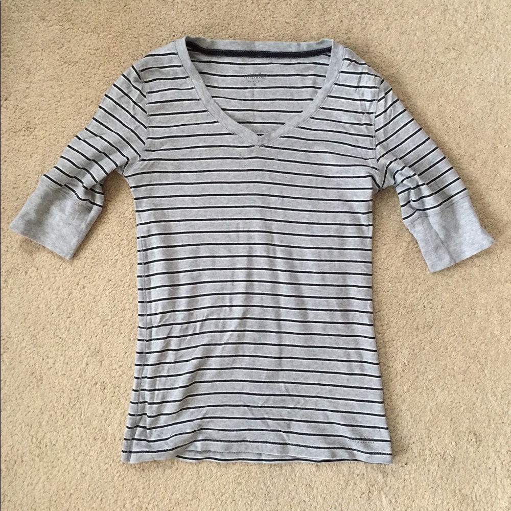 2-Calvin Klein Performance V-neck Tee- Size S
